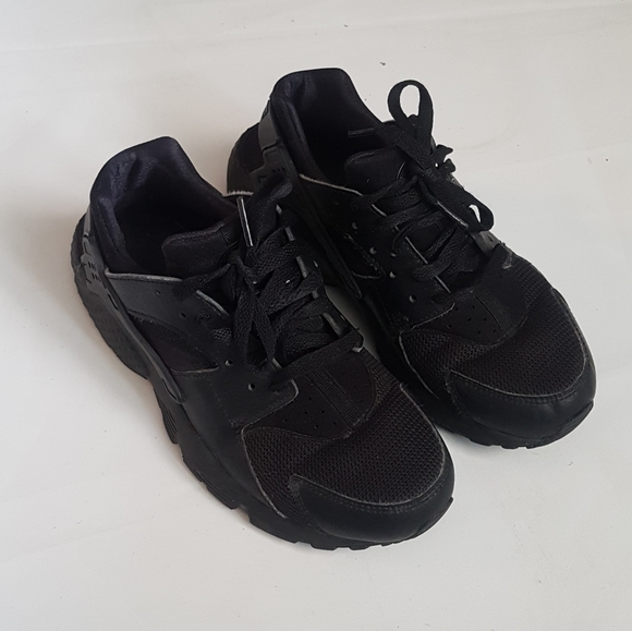 NIKE Air Huarache Run Sz 6 Y black - Picture 2 of 8